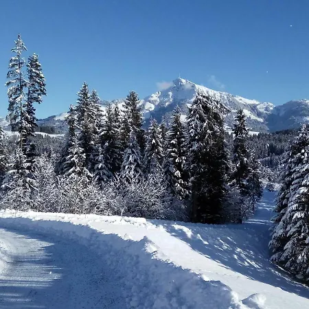 Marie Luise, * Reith bei Kitzbühel