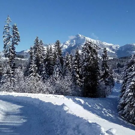 Marie Luise, * Reith bei Kitzbuehel