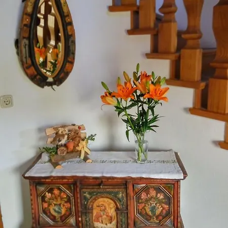 Marie Luise, Apartamento